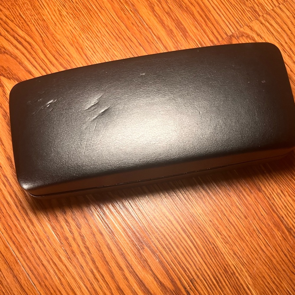 Versace Black and Gold Glasses Case - Picture 3 of 6